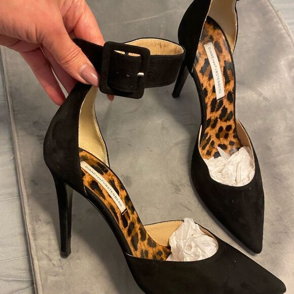 Diane Von furstenberg black suede heels, size 8,5 - Picture 2 of 10